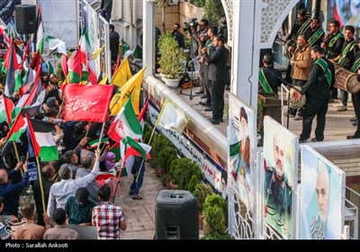 تجمع مردم کرمان در حمایت از عملیات سپاه علیه رژیم صهیونیستی در گلزار شهدای کرمان