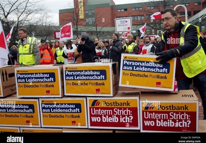 فراخوان برای تداوم اعتصاب‌ها در پست بانک آلمان