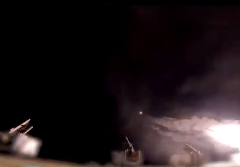 فیلم شلیک موشک‌های کروز سپاه در عملیات وعده صادق
