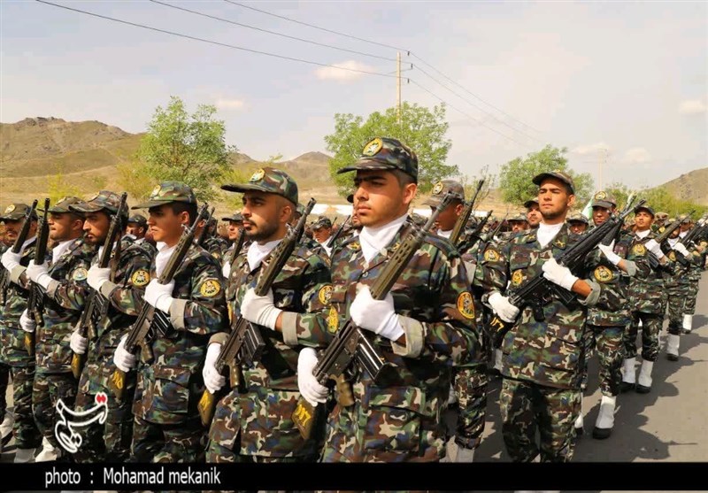 رژه نیروهای مسلح در مشهد + تصاویر