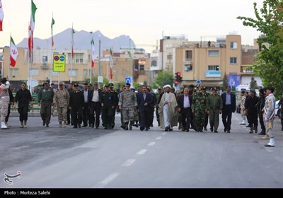 مراسم رژه روز ارتش در اصفهان و مشهد