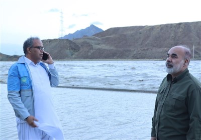 حضور میدانی استاندار سیستان و بلوچستان در مناطق درگیر سیلاب