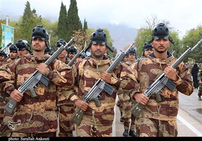 رژه مقتدرانه ارتش جمهوری اسلامی در لرستان