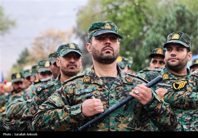 مراسم رژه روز ارتش در کرمان