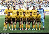 دیدار فوتبال تیم‌های سپاهان اصفهان و ذوب‌آهن اصفهان