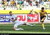 دیدار فوتبال تیم‌های سپاهان اصفهان و ذوب‌آهن اصفهان