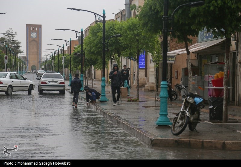 بارش تگرگ در شیراز /انسداد کنارگذر‌های رودخانه خشک + فیلم