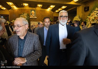 حضور امیر پوردستان و مرتضی تمدن، استاندار سابق تهران در مراسم ترحیم پرویز داوودی