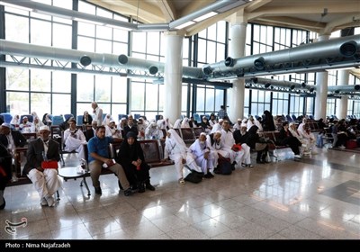 نخستین پرواز زائران عمره خراسانی از فرودگاه مشهد
