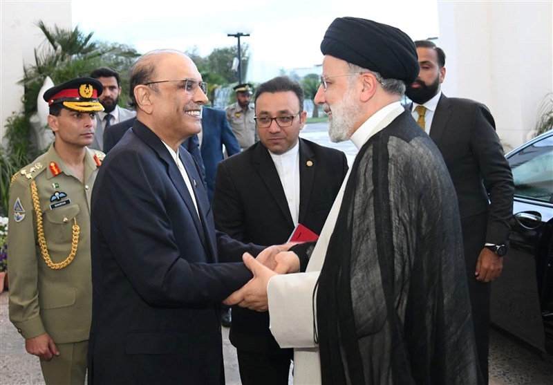 Pakistan Eager for A New Chapter in Ties with Iran: Zardari
