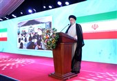 Ayetullah Reisi: İran 20 ülkede büyük projeleri hayata geçirmekte
