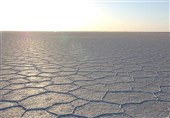احتمال تبدیل دریاچه نمک قم به کانون جدید گردوغبار کشور