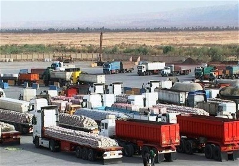 218,000 Tons of Goods Exported from Iran’s Mehran Border in One Month