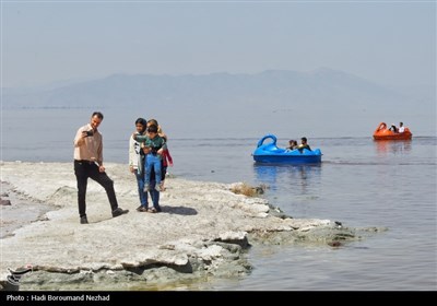 روزهای بهاری دریاچه ارومیه