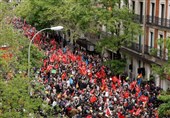 Thousands Rally in Madrid to Urge Spanish Leader Pedro Sanchez Not to Resign
