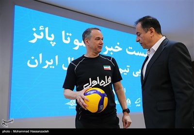 نشست خبری مائوریسیو موتا پائز، سرمربی برزیلی ـ فرانسوی تیم ملی والیبال ایران