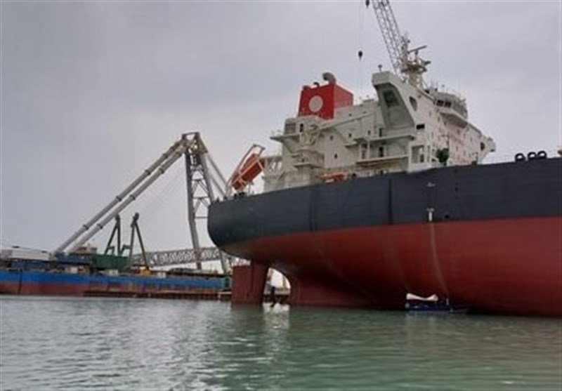 Иран доставил в Венесуэлу три заказанных судна