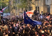 Gürcistan&apos;da Batı Yanlıları Sokaklarda