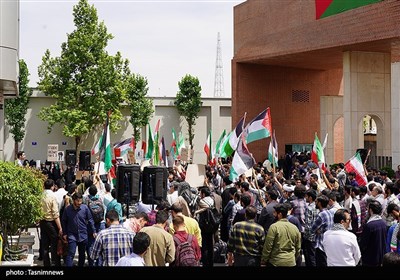 تجمع دانشجویان دانشگاه صنعتی شریف در حمایت از دانشجویان آمریکا