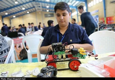 آموزش ۷۰۰ دانش‌آموز در مدرسه رباتیک امیرکبیر
