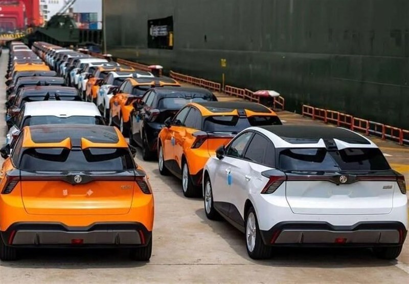 1st Shipment of Imported Hybrid Vehicles Arrives on Iran’s Qeshm Island