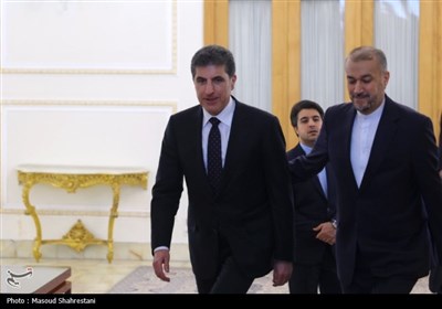 وزير الخارجية الإيراني يستقبل رئيس اقليم كردستان العراق