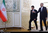 وزير الخارجية الإيراني يستقبل رئيس اقليم كردستان العراق