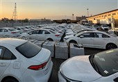 همکاری دستگاه قضا برای ترخیص 2500 خودرو از بندر شهید باهنر
