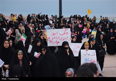 راهپیمایی بزرگ خانوادگی بوشهری‌ها در حمایت از فرهنگ عفاف و حجاب و طرح نور