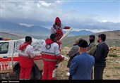 توزیع اقلام امدادی میان عشایر آسیب‌دیده از بارش باران در چهارمحال و بختیاری
