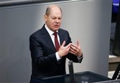 Germany&apos;s Scholz Calls on European Defense Partners to Cooperate More