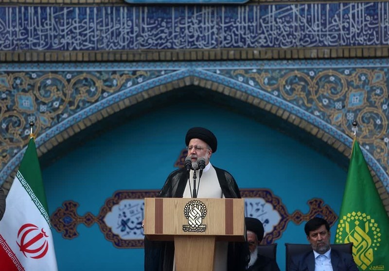 Ayetullah Reisi: İran&apos;ın askeri ve füze gücü müzakere konusu olamaz