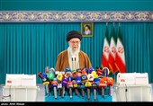 الإمام الخامنئي يدلي بصوته في الانتخابات البرلمانية الإيرانية