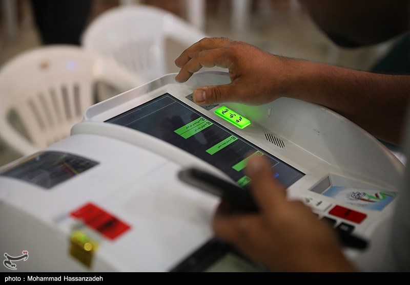 گزارش | ارتقای برگزاری انتخابات با صندوق‌های الکترونیک