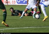 دیدار تیم های فوتبال شمس آذر قزوین و ملوان انزلی