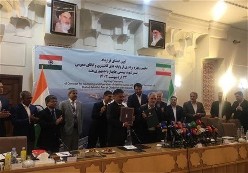 Iran, India Ink Contract for Equipping, Operating Chabahar Strategic Port