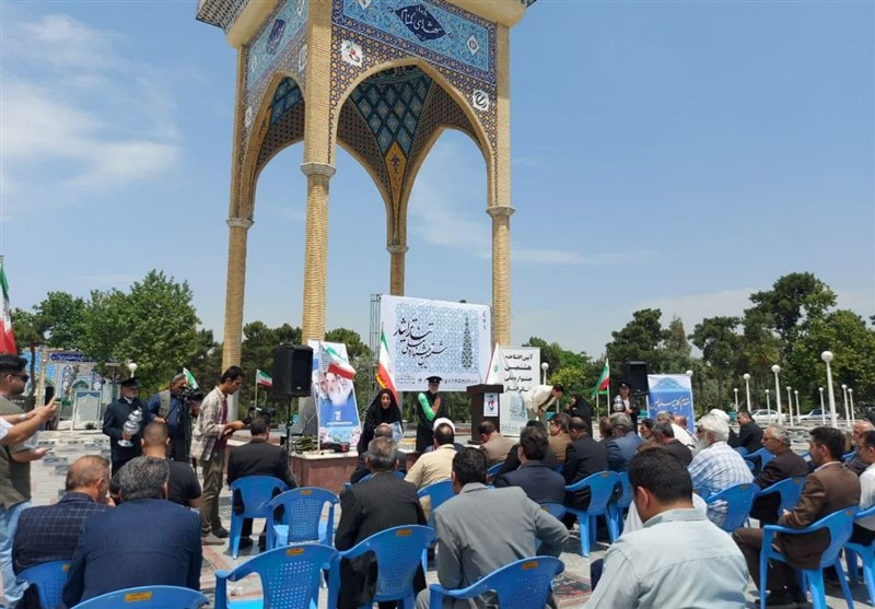 روشن شدن چراغ جشنواره ملی تئاتر «ایثار» در گلستان