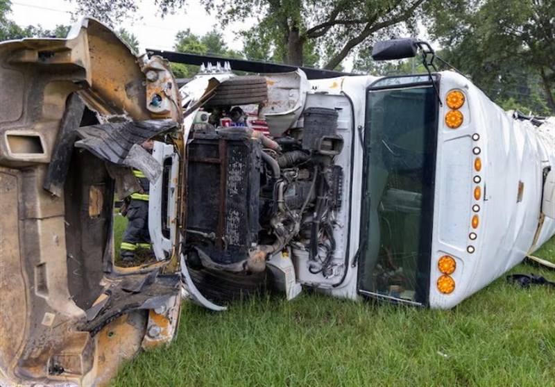 16 کشته و زخمی بر اثر واژگونی اتوبوس در فلوریدا
