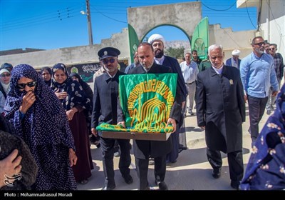 کاروان زیر سایه خورشید در هرمزگان