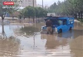 بارش شدید باران ‌در مشهد/ سیلاب خیابان‌ها را در بر گرفت