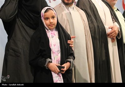 تجلیل و تکریم از دختران شهدا در کرمان