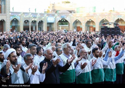 Иранцы молятся за здоровье своего президента