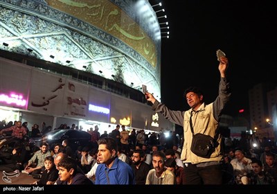 ذکر دعا و توسل برای سلامتی رئیس جمهور و همراهان در میدان ولیعصر(عج)