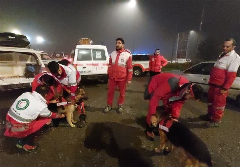 رئیس الهلال الأحمر: نتوجه إلى موقع محتمل لمکان حادث المروحیة