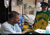 عیادت خادمان حرم مطهر رضوی از  بیماران گرمساری