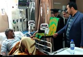 عیادت خادمان حرم مطهر رضوی از  بیماران گرمساری