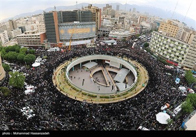 Mourners Pay Tribute to Late Iranian President