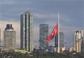 Türkiye&apos;de Bayraklar Yarıya İndirildi