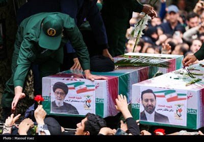مراسم تشييع الرئيس الإيراني ورفاقه في تبريز