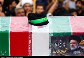 تشییع جثامین الشهداء من جامعة طهران باتجاه ساحة الحریة